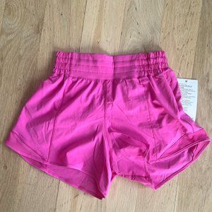 Lululemon Hotty Hot High-Rise Short SONIC PINK size 4 Nwt 4"